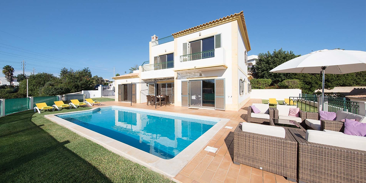 buying-a-property-in-portugal-gabi-miguel